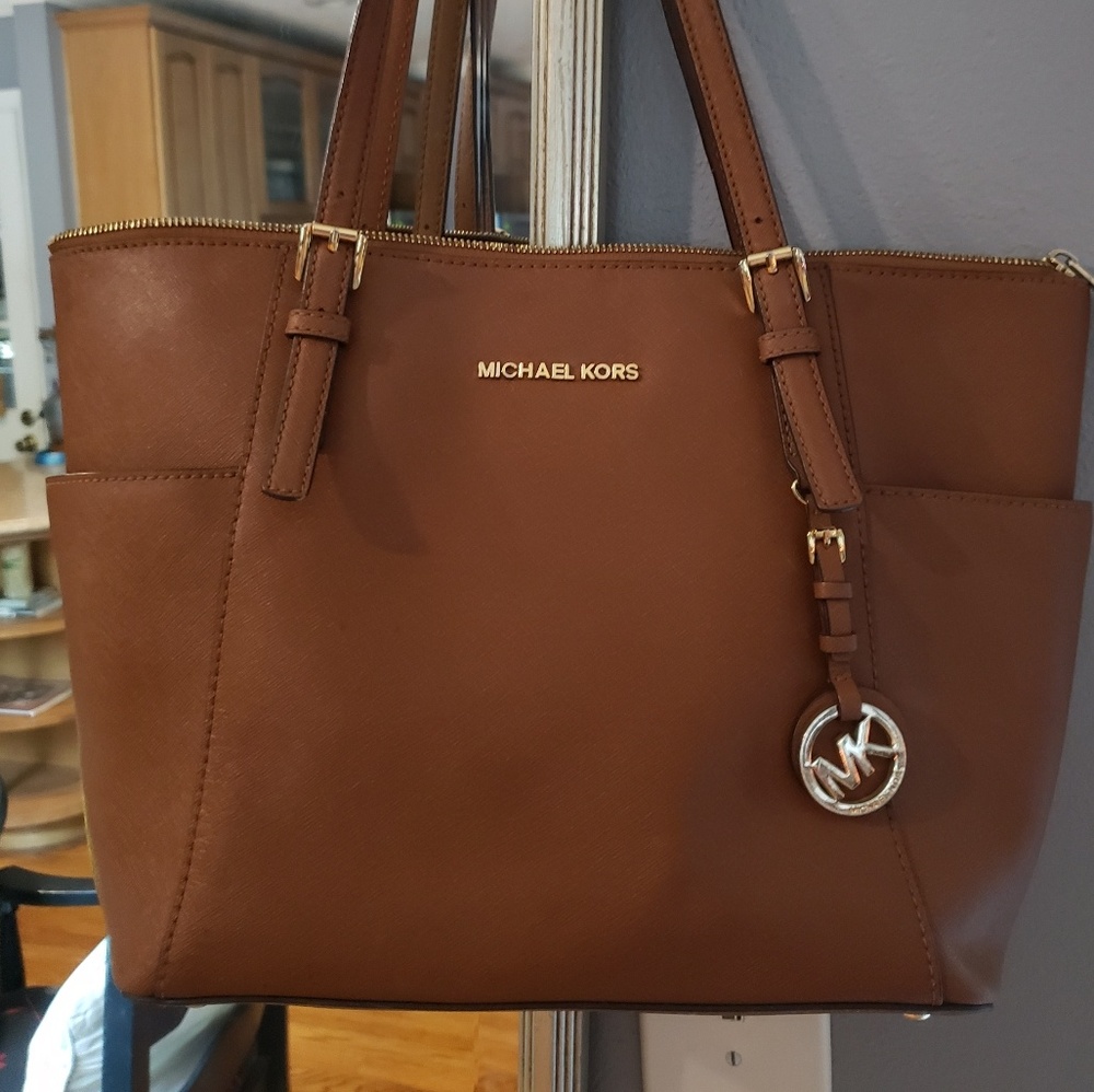 Michael Kors Jet Set Tote